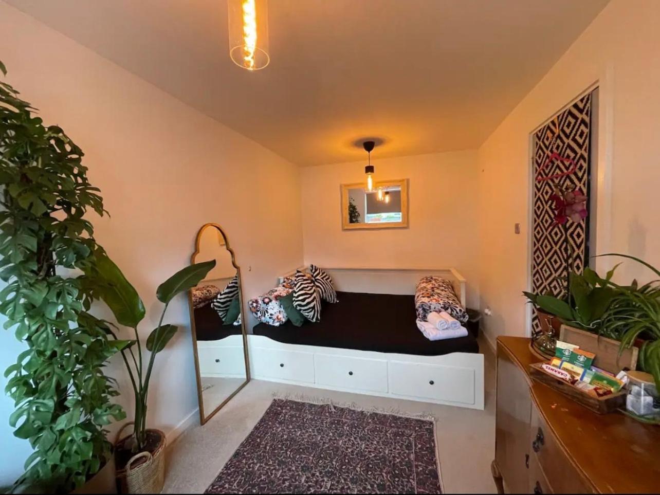 Private Room With Separate Shower And Free Parking Edinburgh Luaran gambar